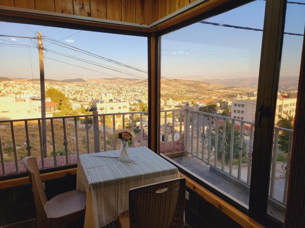 Atoom Lodge Jarash Exterior foto