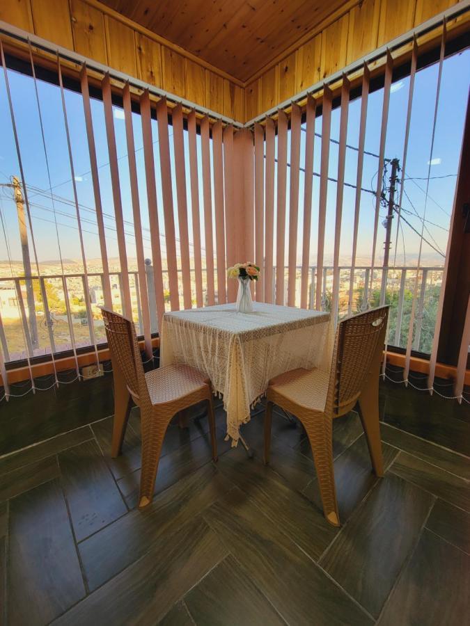 Atoom Lodge Jarash Exterior foto