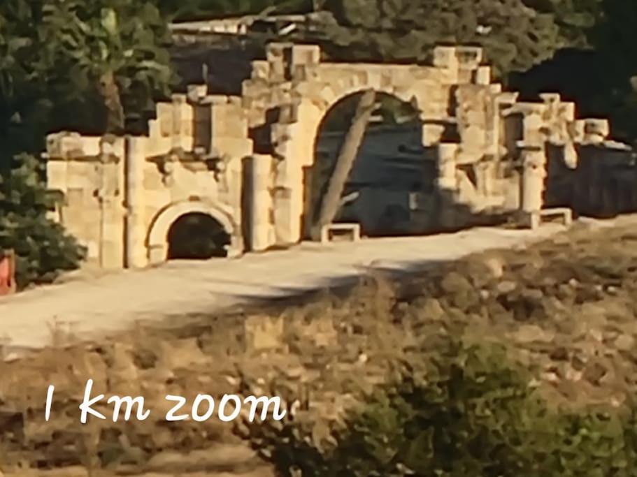 Atoom Lodge Jarash Exterior foto